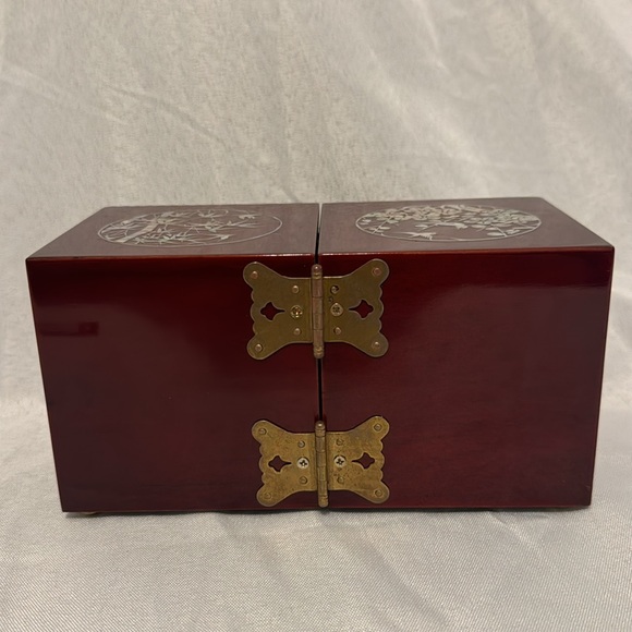 Vintage Asian Red Abalone Inlay Wood Jewelry Box Fold Out Doors - Picture 4 of 6